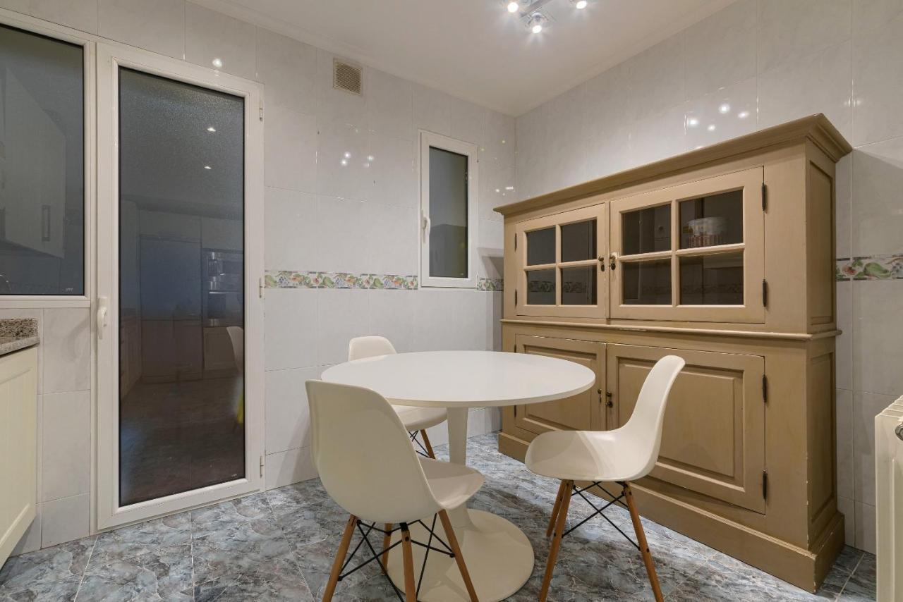 Apartamento Bailen Reformado Elegante Con Wifi Bilbao Exterior foto